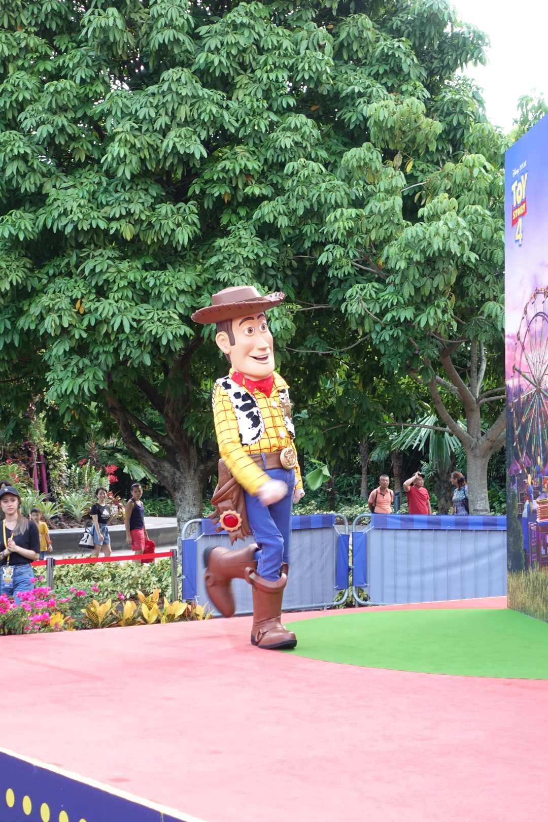 Meet-and-Greet Woody and Buzz | Children's Festival at Gardens by the Bay | joanne-khoo.com
