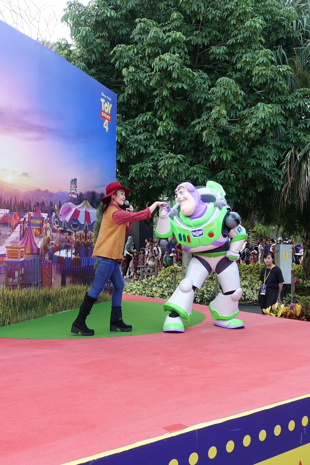 Meet-and-Greet Woody and Buzz | Children's Festival at Gardens by the Bay | joanne-khoo.com