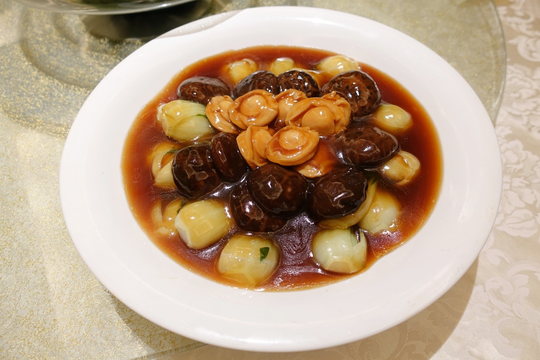 Golden Peony - Baby Abalone | joanne-khoo.com